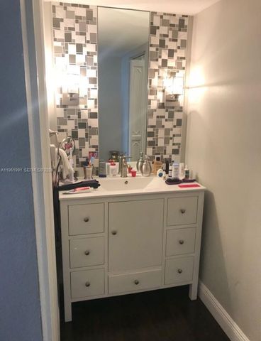 6901 Environ Boulevard 5F, Lauderhill, FL 33319