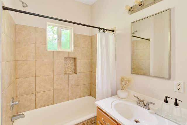 2422 Vine Street Street, Chattanooga, TN 37404