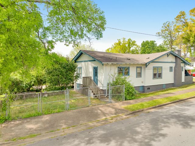 2422 Vine Street Street, Chattanooga, TN 37404