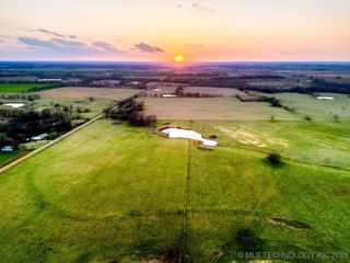 19 E 710 Road, Wagoner, OK 74467