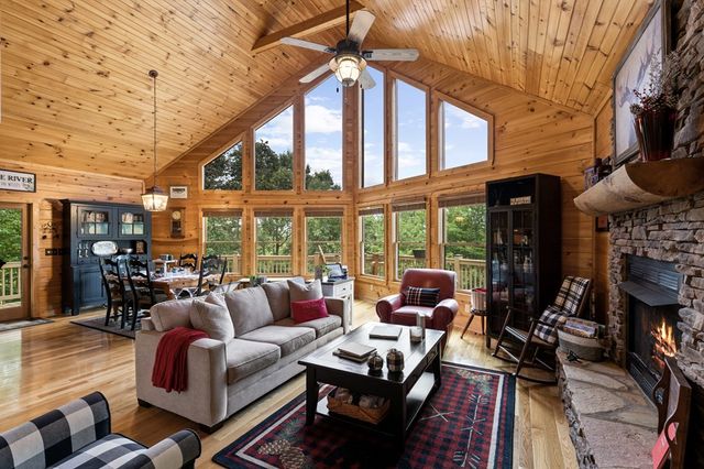 280 Palmetto Drive, Ellijay, GA 30540