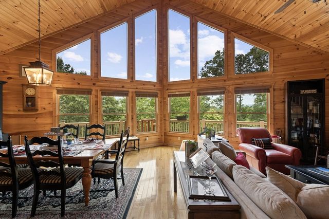 280 Palmetto Drive, Ellijay, GA 30540