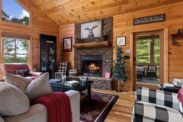 280 Palmetto Drive, Ellijay, GA 30540