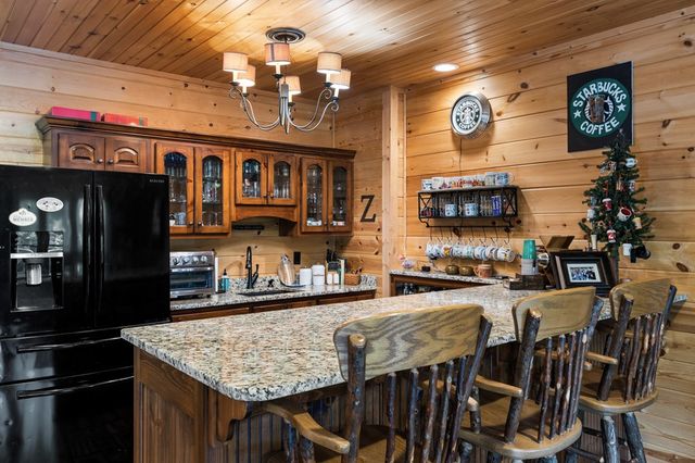 280 Palmetto Drive, Ellijay, GA 30540