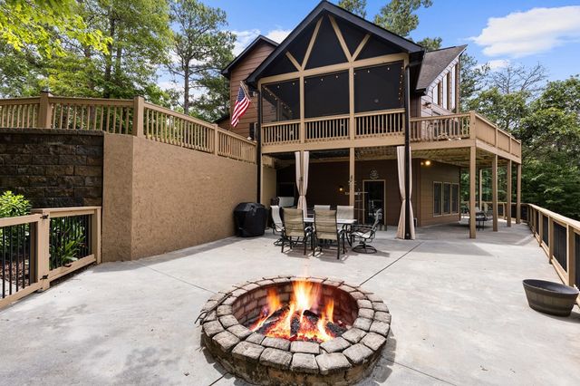 280 Palmetto Drive, Ellijay, GA 30540