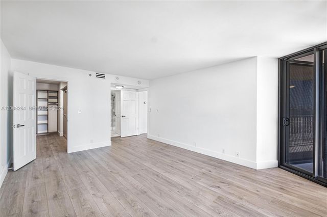 2000 Towerside Ter 1506, Miami, FL 33138