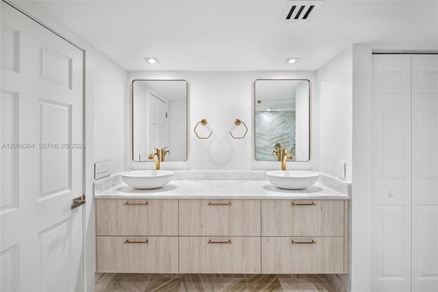 2000 Towerside Ter 1506, Miami, FL 33138