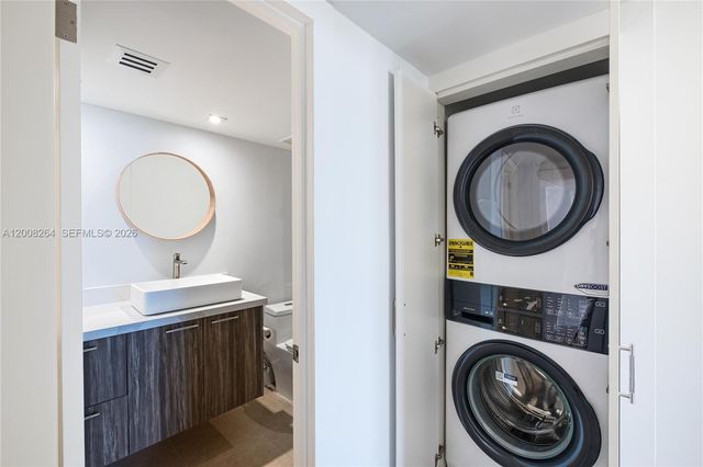 2000 Towerside Ter 1506, Miami, FL 33138