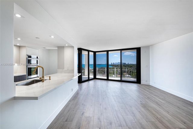 2000 Towerside Ter 1506, Miami, FL 33138