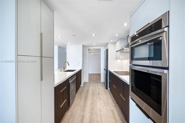 2000 Towerside Ter 1506, Miami, FL 33138