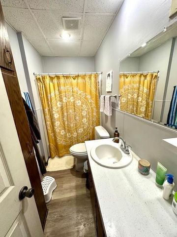 221 N 3rd Avenue, Albert Lea, MN 56007