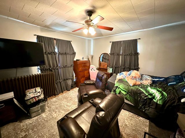 221 N 3rd Avenue, Albert Lea, MN 56007