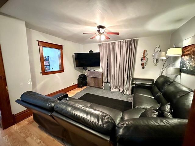 221 N 3rd Avenue, Albert Lea, MN 56007