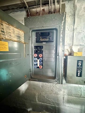 221 N 3rd Avenue, Albert Lea, MN 56007