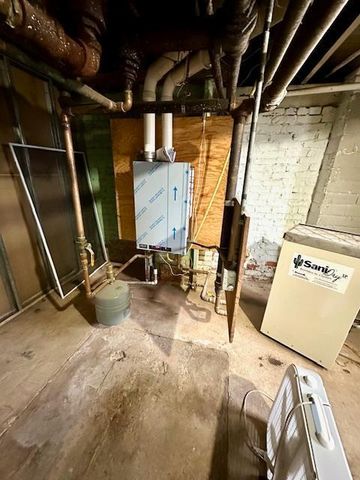 221 N 3rd Avenue, Albert Lea, MN 56007