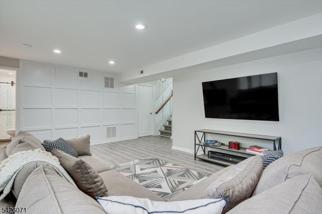 869 Odonnell Ave, Scotch Plains Twp., NJ 07076