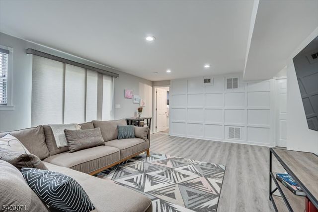 869 Odonnell Ave, Scotch Plains Twp., NJ 07076