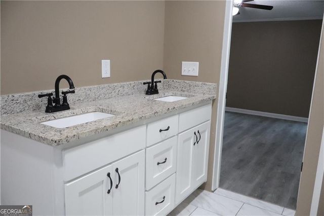 5973 Lights Ferry Road, Flowery Branch, GA 30542