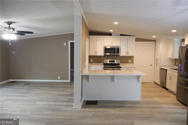 5973 Lights Ferry Road, Flowery Branch, GA 30542