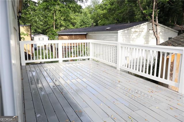 5973 Lights Ferry Road, Flowery Branch, GA 30542