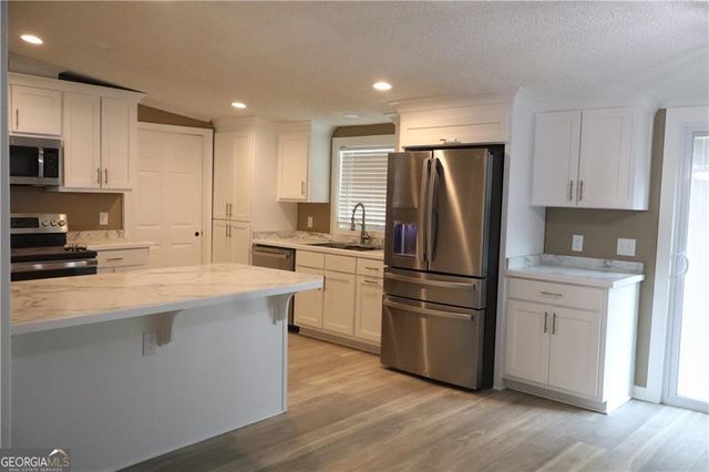 5973 Lights Ferry Road, Flowery Branch, GA 30542
