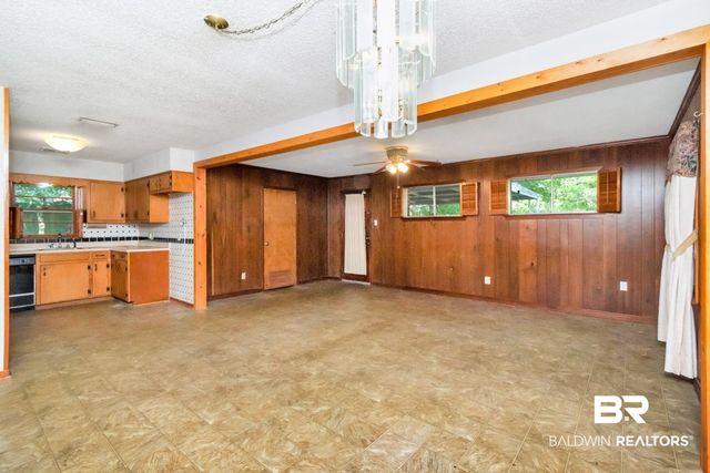 5858 S Montfort Road, Mobile, AL 36608