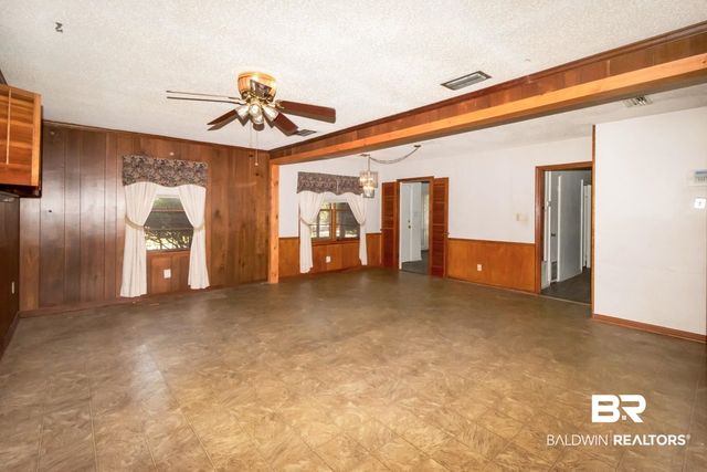 5858 S Montfort Road, Mobile, AL 36608