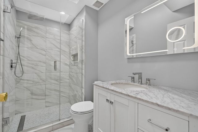 2136 W Evergreen Avenue 1B, Chicago, IL 60622