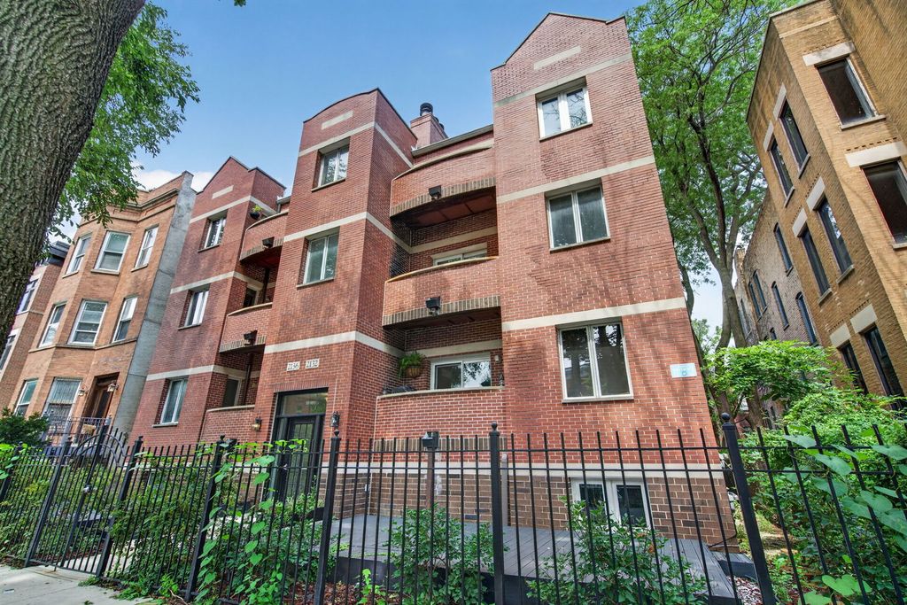 2136 W Evergreen Avenue 1B, Chicago, IL 60622