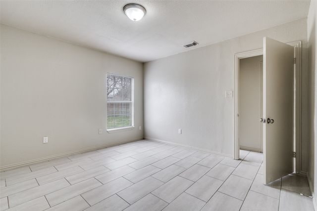 7909 Wanebe Drive, Dallas, TX 75235