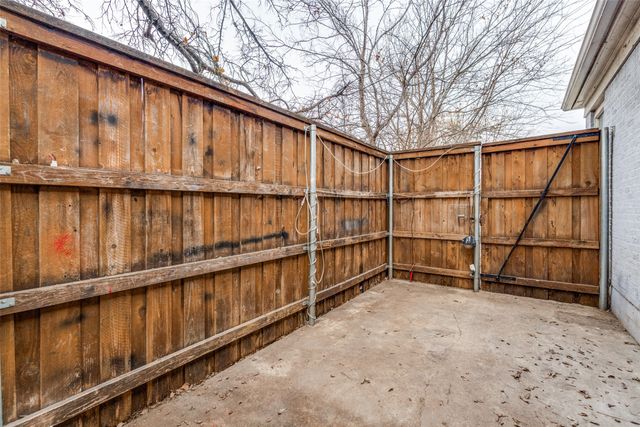 7909 Wanebe Drive, Dallas, TX 75235