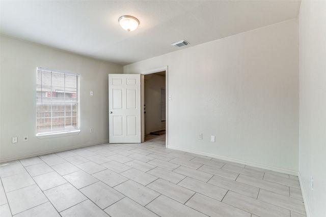 7909 Wanebe Drive, Dallas, TX 75235