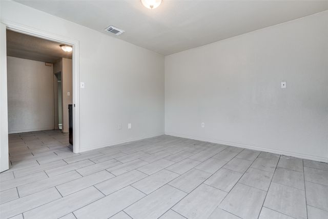 7909 Wanebe Drive, Dallas, TX 75235