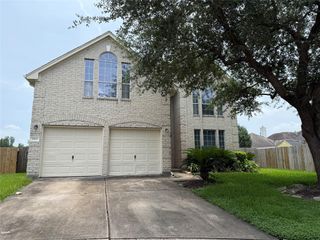3911 Highland Vale Court, Fresno, TX 77545