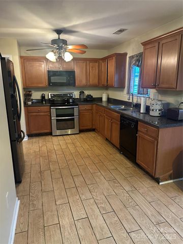 5228 Sunriver Road, Gastonia, NC 28054