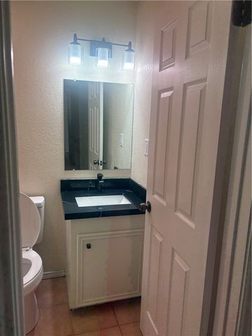 402 Santa Maria Ave, San Diego, TX 78384