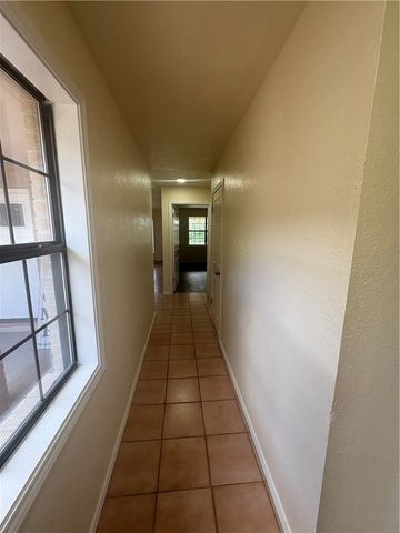 402 Santa Maria Ave, San Diego, TX 78384