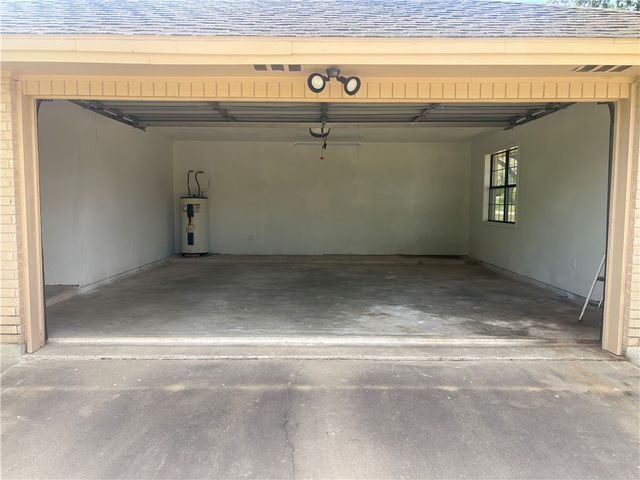 402 Santa Maria Ave, San Diego, TX 78384
