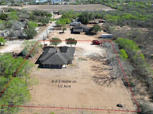 402 Santa Maria Ave, San Diego, TX 78384