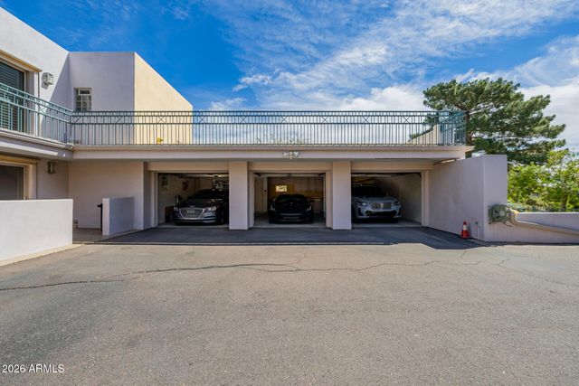 2131 E BETHANY HOME Road, Phoenix, AZ 85016