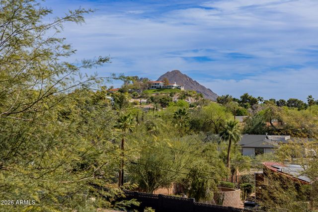 2131 E BETHANY HOME Road, Phoenix, AZ 85016