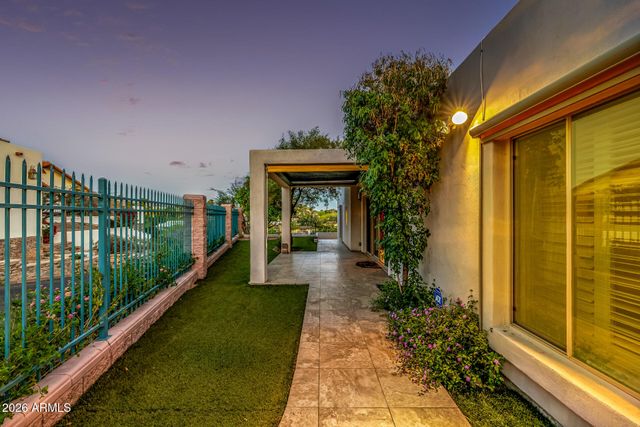 2131 E BETHANY HOME Road, Phoenix, AZ 85016