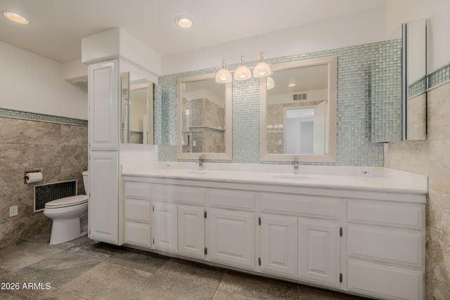 2131 E BETHANY HOME Road, Phoenix, AZ 85016