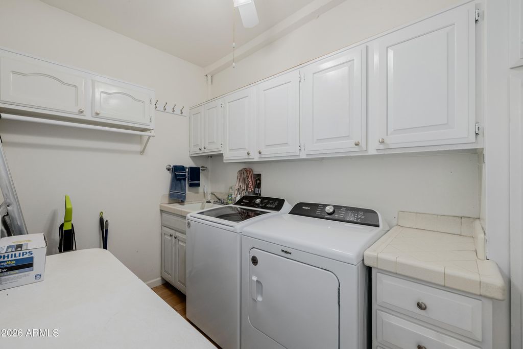 Image 100 of property listing at 2131 E BETHANY HOME Road, Phoenix, AZ 85016