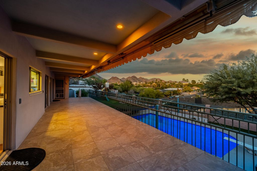 Image 114 of property listing at 2131 E BETHANY HOME Road, Phoenix, AZ 85016