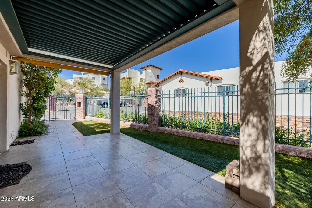 Image 139 of property listing at 2131 E BETHANY HOME Road, Phoenix, AZ 85016