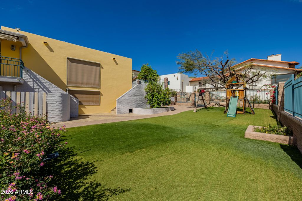 Image 144 of property listing at 2131 E BETHANY HOME Road, Phoenix, AZ 85016