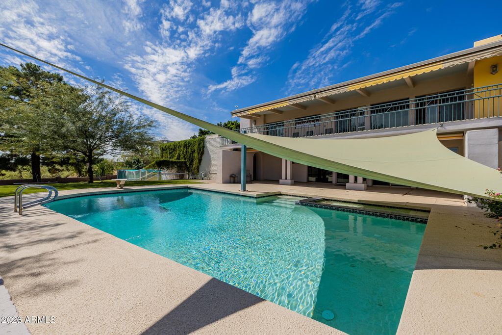 Image 145 of property listing at 2131 E BETHANY HOME Road, Phoenix, AZ 85016