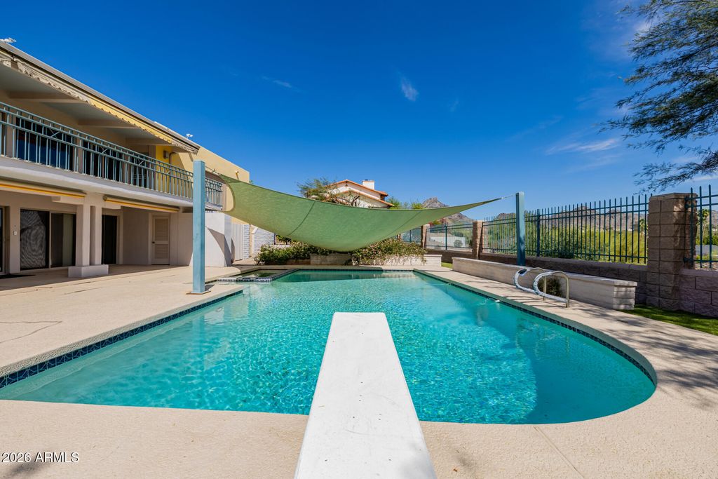 Image 147 of property listing at 2131 E BETHANY HOME Road, Phoenix, AZ 85016