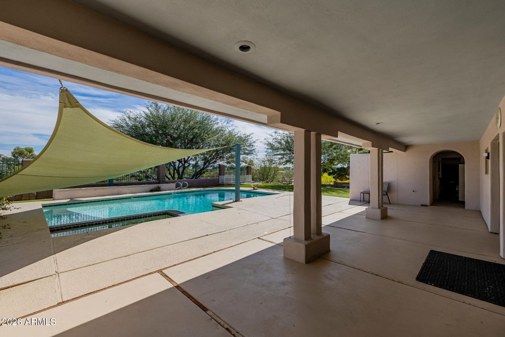 Image 149 of property listing at 2131 E BETHANY HOME Road, Phoenix, AZ 85016